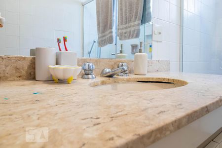 Casa à venda com 230m², 4 quartos e 2 vagasBanheiro - Pia