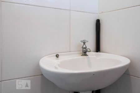 Casa à venda com 230m², 4 quartos e 2 vagasBanheiro de Serviço - Pia