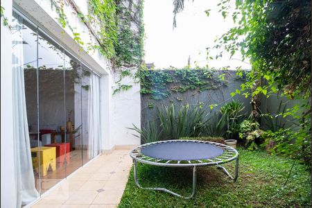 Casa à venda com 230m², 4 quartos e 2 vagasGaragem - Jardim