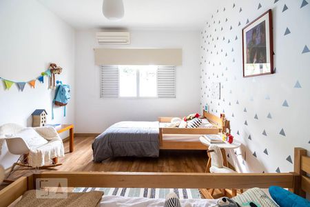 Casa à venda com 230m², 4 quartos e 2 vagasQuarto 1