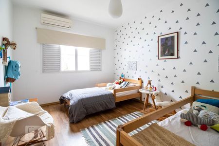 Casa à venda com 230m², 4 quartos e 2 vagasQuarto 1