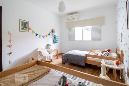 Casa à venda com 230m², 4 quartos e 2 vagasQuarto 1