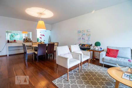 Casa à venda com 230m², 4 quartos e 2 vagasSala de Estar