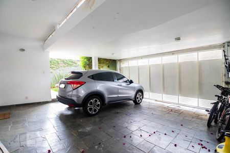 Casa à venda com 230m², 4 quartos e 2 vagasGaragem