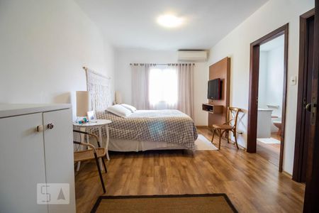 Casa à venda com 230m², 4 quartos e 2 vagasQuarto 4 - Suíte