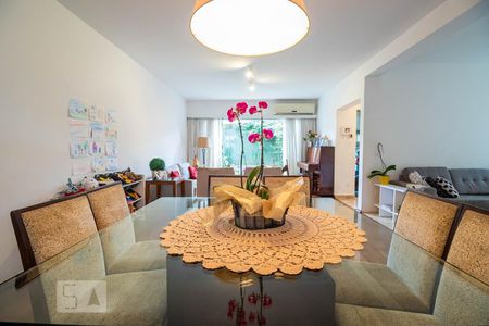 Casa à venda com 230m², 4 quartos e 2 vagasSala de Jantar