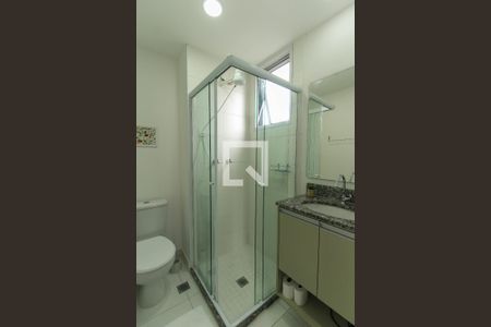 Banheiro de kitnet/studio para alugar com 1 quarto, 21m² em Brás, São Paulo