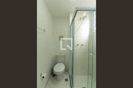 Banheiro de kitnet/studio para alugar com 1 quarto, 21m² em Brás, São Paulo