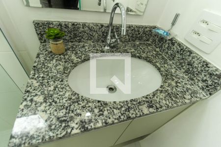 Detalhe Banheiro de kitnet/studio para alugar com 1 quarto, 21m² em Brás, São Paulo