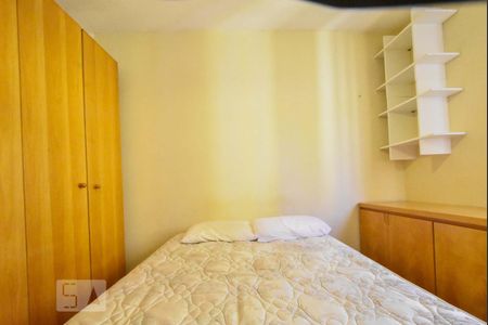 Apartamento para alugar com 57m², 3 quartos e 1 vagaQuarto 01