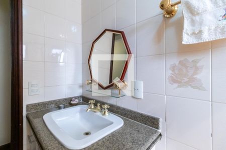 Apartamento à venda com 185m², 3 quartos e 3 vagasBanheiro 3