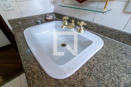 Apartamento à venda com 185m², 3 quartos e 3 vagasBanheiro 3