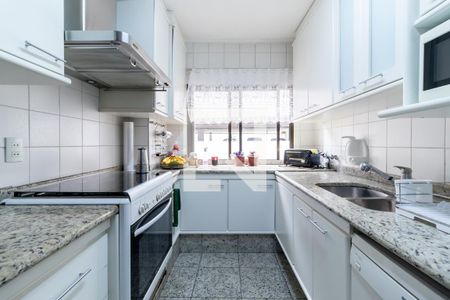 Apartamento à venda com 185m², 3 quartos e 3 vagasCozinha
