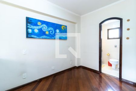 Apartamento à venda com 185m², 3 quartos e 3 vagasSuíte 2