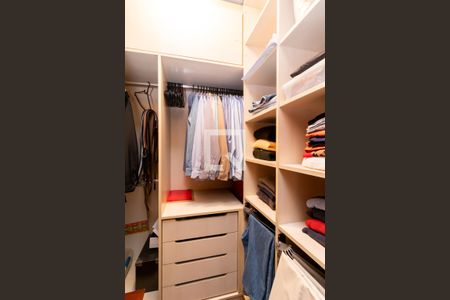 Apartamento à venda com 185m², 3 quartos e 3 vagasSuíte Master - Closet