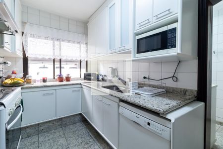 Apartamento à venda com 185m², 3 quartos e 3 vagasCozinha