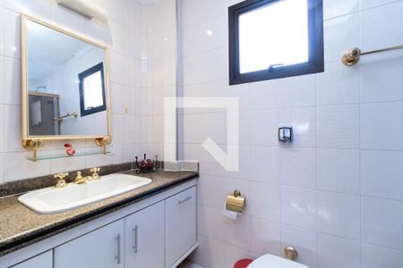 Apartamento à venda com 185m², 3 quartos e 3 vagasBanheiro da Suíte 2