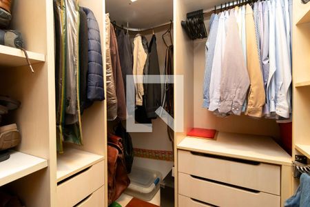 Apartamento à venda com 185m², 3 quartos e 3 vagasSuíte Master - Closet