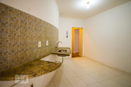 Apartamento para alugar com 100m², 2 quartos e sem vagaCozinha