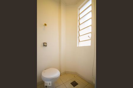 Apartamento para alugar com 100m², 2 quartos e sem vagaBanheiro de Serviço