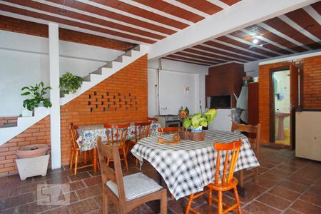 Casa à venda com 150m², 3 quartos e 4 vagasEspaço Gourmet