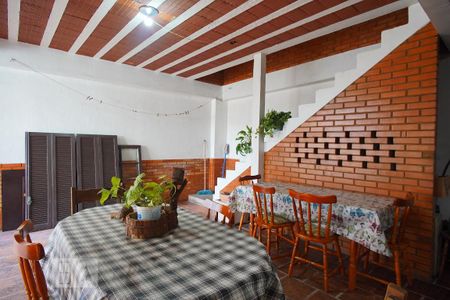 Casa à venda com 150m², 3 quartos e 4 vagasEspaço Gourmet