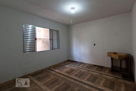 Quarto de casa para alugar com 1 quarto, 80m² em Jardim Ângela (zona Leste), São Paulo