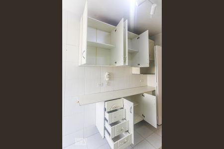 Apartamento para alugar com 65m², 2 quartos e 2 vagas Apartamento para alugar com 65m², 2 quartos e 2 vagasCozinha