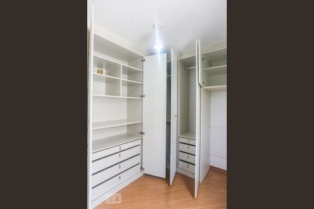 Apartamento para alugar com 65m², 2 quartos e 2 vagas Apartamento para alugar com 65m², 2 quartos e 2 vagasQuarto 2 Armarios