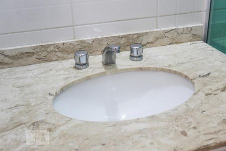 Apartamento para alugar com 65m², 2 quartos e 2 vagas Apartamento para alugar com 65m², 2 quartos e 2 vagasBanheiro