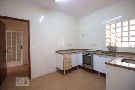Casa para alugar com 290m², 5 quartos e 7 vagasCozinha - Armários