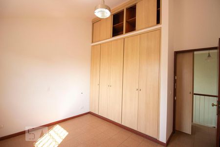 Casa para alugar com 290m², 5 quartos e 7 vagasQuarto 4 - Armários