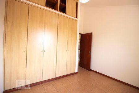 Casa para alugar com 290m², 5 quartos e 7 vagasQuarto 4 - Armários