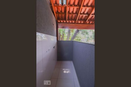 Casa para alugar com 65m², 2 quartos e sem vagavaranda