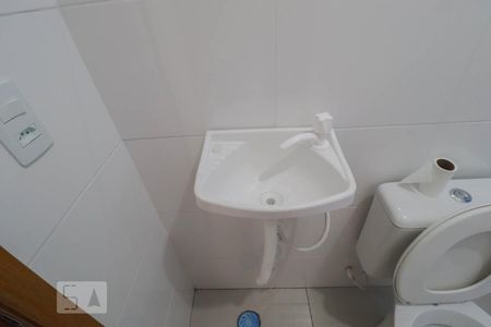 Casa para alugar com 65m², 2 quartos e sem vagaBanheiro da Suíte