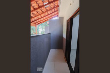 Casa para alugar com 65m², 2 quartos e sem vagavaranda