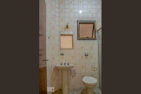 Lavabo de casa para alugar com 2 quartos, 140m² em Vila Palmeiras, São Paulo