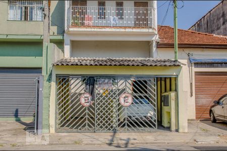 Casa para alugar com 140m², 2 quartos e 1 vaga Casa para alugar com 140m², 2 quartos e 1 vagaFachada