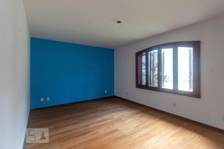 Suíte de casa à venda com 3 quartos, 400m² em Ipanema, Porto Alegre