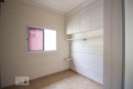Apartamento à venda com 57m², 2 quartos e 1 vagaQuarto 2 - Armários