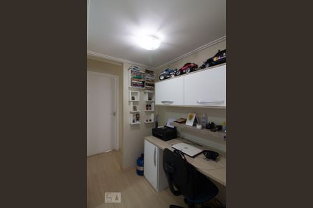 Apartamento à venda com 81m², 3 quartos e 2 vagas Apartamento à venda com 81m², 3 quartos e 2 vagasEscritório