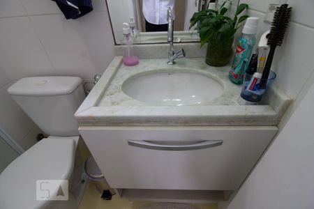Apartamento à venda com 81m², 3 quartos e 2 vagas Apartamento à venda com 81m², 3 quartos e 2 vagasDetalhe banheiro