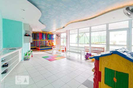 Apartamento à venda com 81m², 3 quartos e 2 vagasÁrea comum - Brinquedoteca