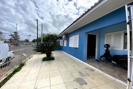 Casa para alugar com 110m², 3 quartos e 1 vaga Casa para alugar com 110m², 3 quartos e 1 vagaFachada