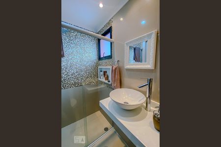 Apartamento à venda com 69m², 3 quartos e 2 vagasBanheiro da Suite