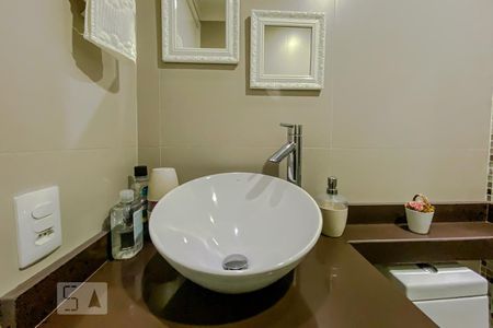 Apartamento à venda com 69m², 3 quartos e 2 vagasDetalhe Banheiro