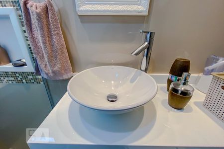 Apartamento à venda com 69m², 3 quartos e 2 vagasDetalhe Banheiro da Suite