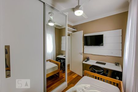 Apartamento à venda com 69m², 3 quartos e 2 vagasQuarto 2