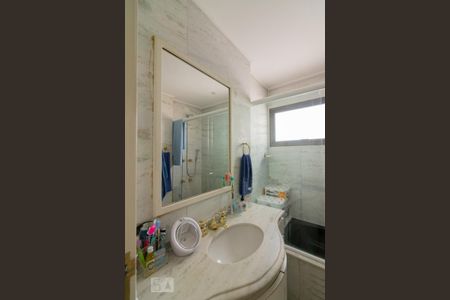 Apartamento à venda com 205m², 3 quartos e 3 vagasBanheiro Suíte 2