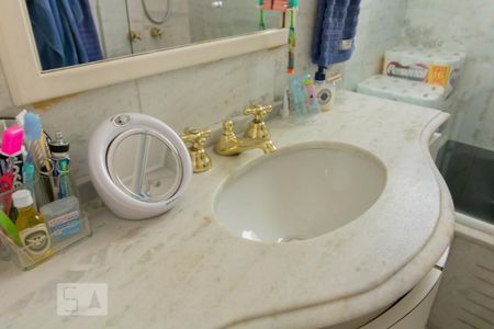 Apartamento à venda com 205m², 3 quartos e 3 vagasBanheiro Suíte 2